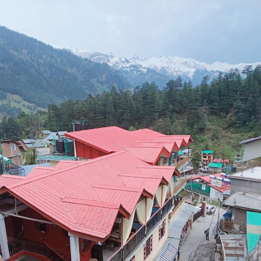 Non Stop Cafe Hostel & Stay Manali  Exterior photo